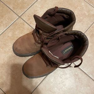 Timberland Brown leather size 10M foot wear, used, great condition